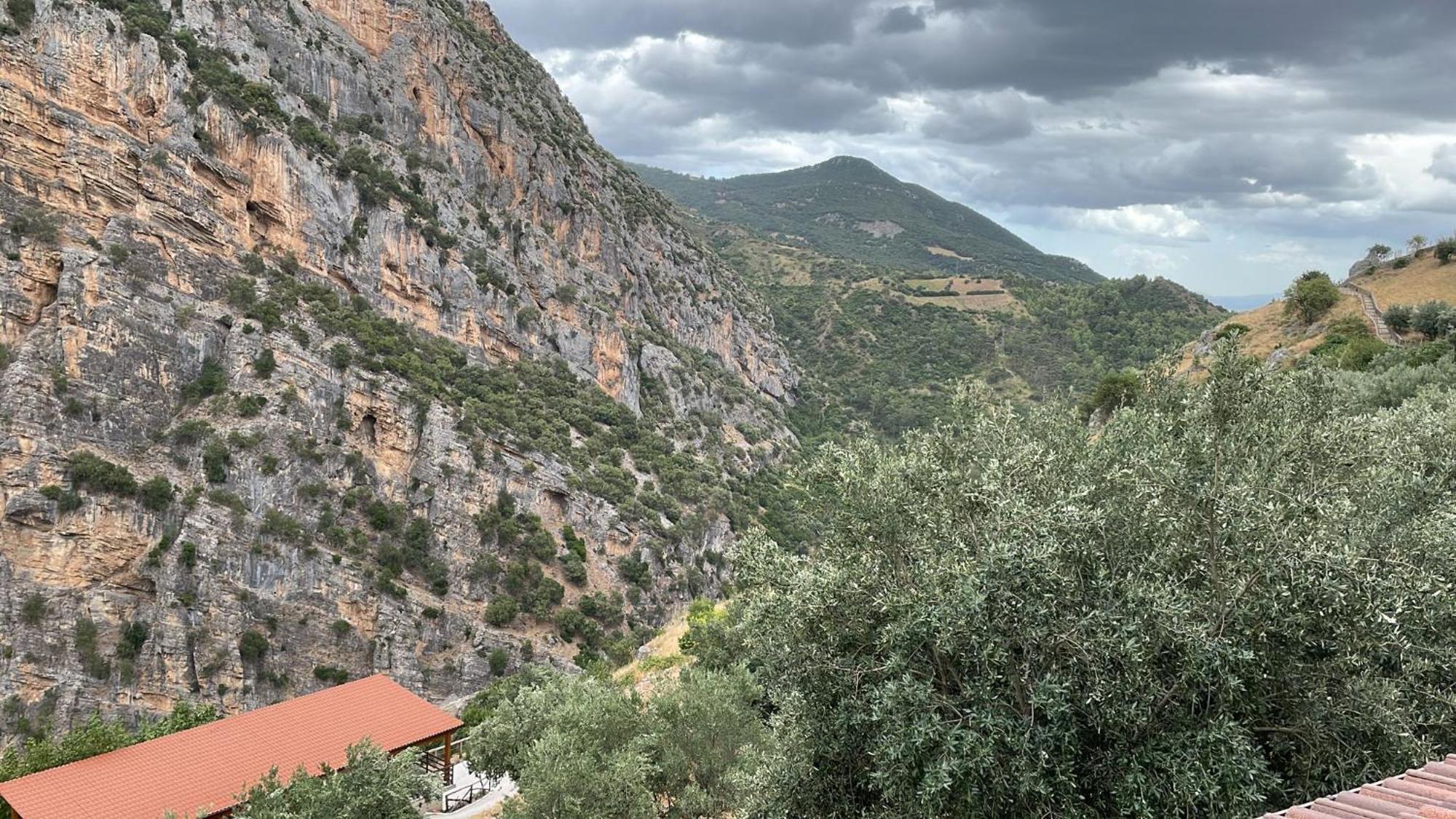 Bed and Breakfast L'Oasi Del Raganello Чивита Экстерьер фото
